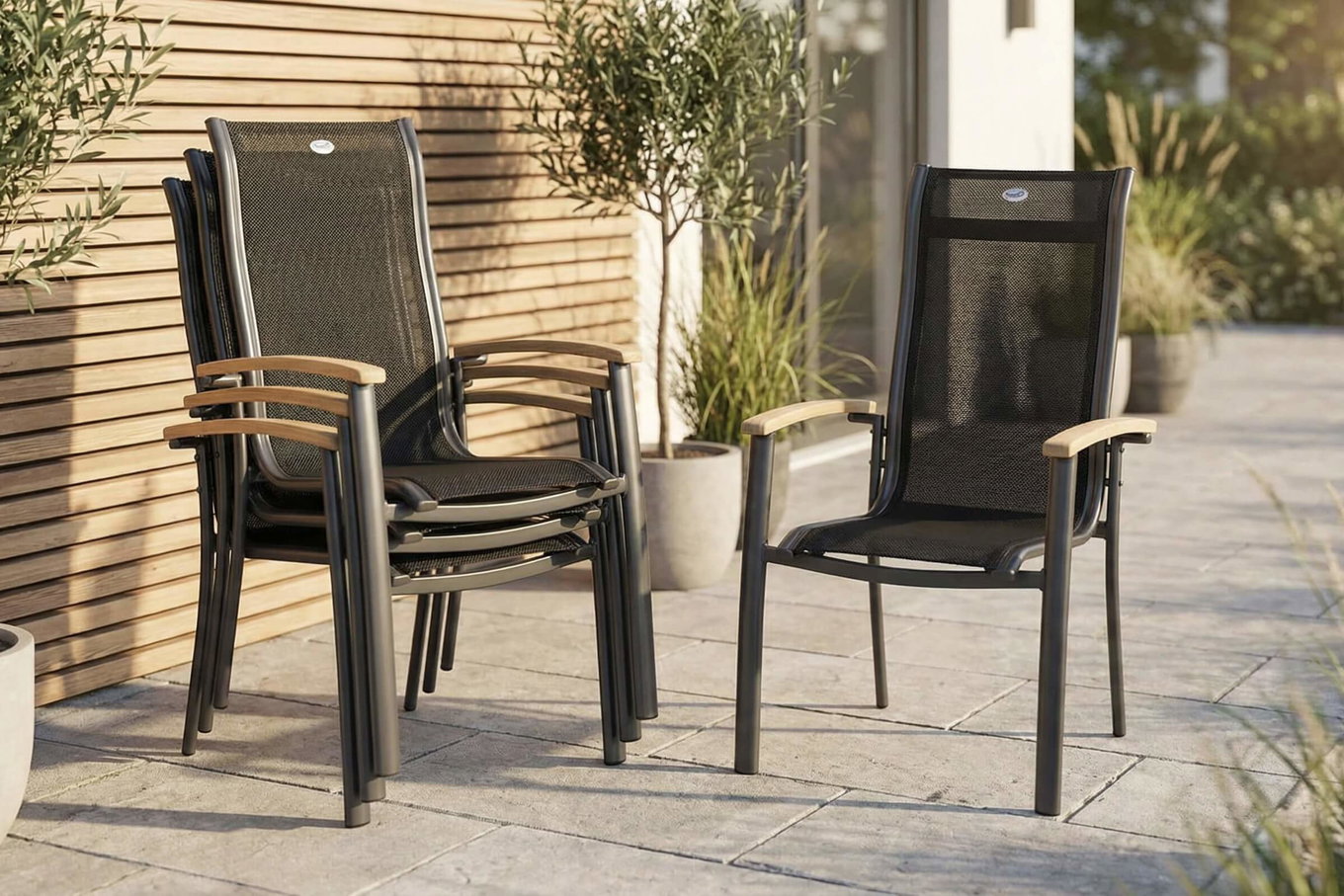 HARTMAN Alice Stapelsessel 4er-Set, xerix/schwarz, Alu/4x4 Textilen, mit Teak-Armlehnen