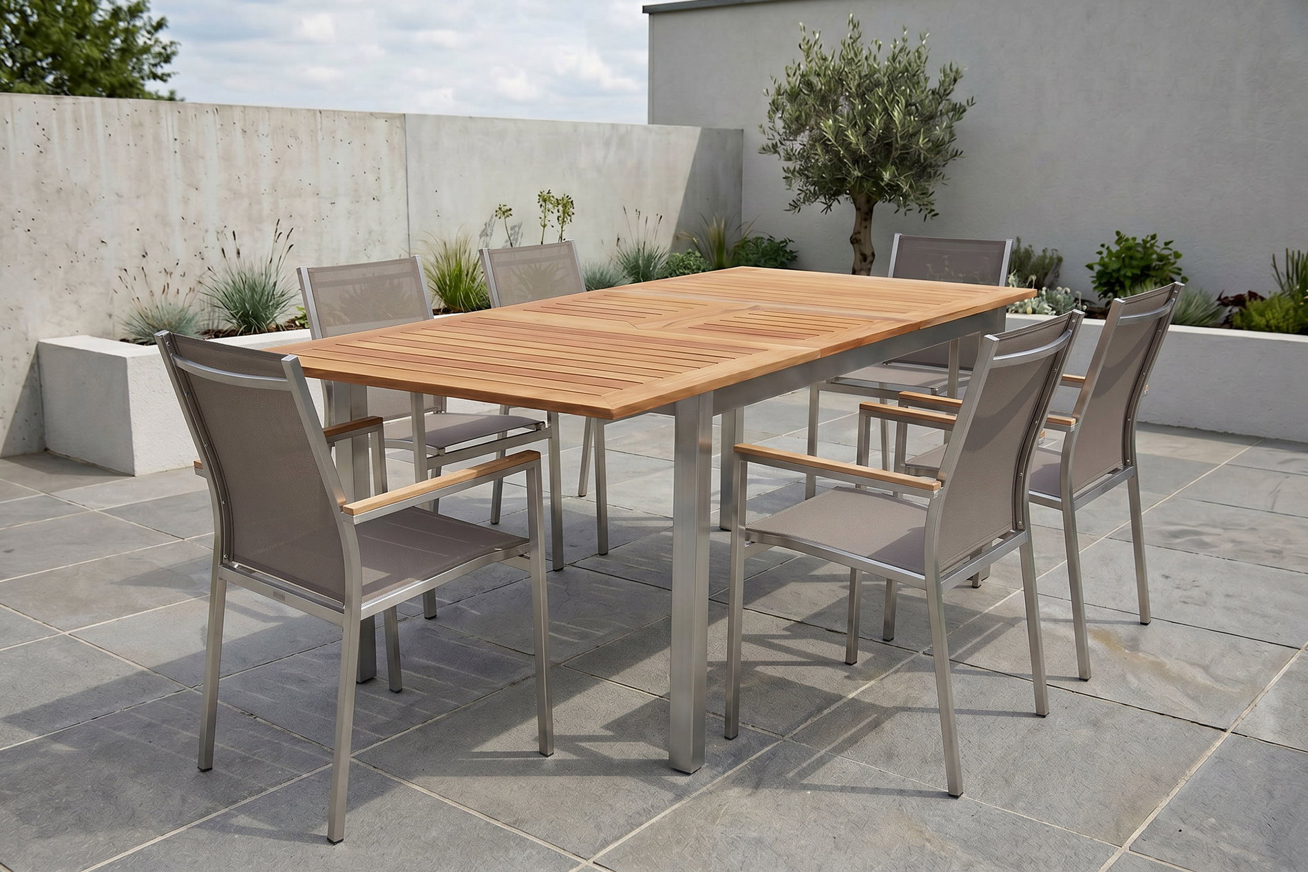STERN Cardiff Garten-Essgruppe, silber/taupe, Edelstahl/Teak, Tisch 150/200 x 90 cm, 6 Stapelsessel STERN Cardiff Garten-Essgruppe, silber/taupe, Edelstahl/Teak, Tisch 150/200 x 90 cm, 6 Stapelsessel
