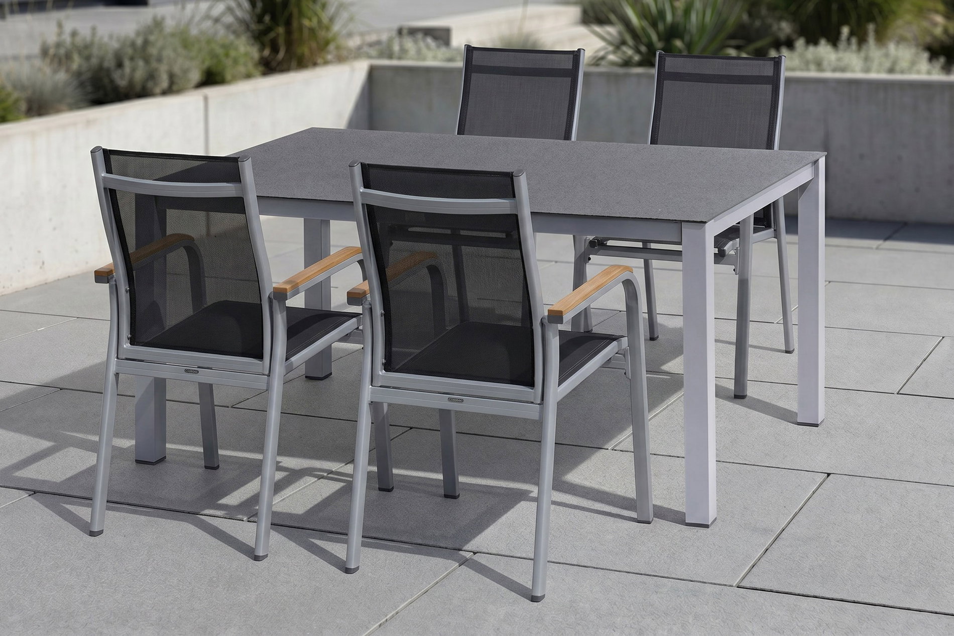 KETTLER Granada Garten-Essgruppe, silber/anthrazit, Alu/Spraystone/Textil, 160x95 cm, 4 Stapelsessel