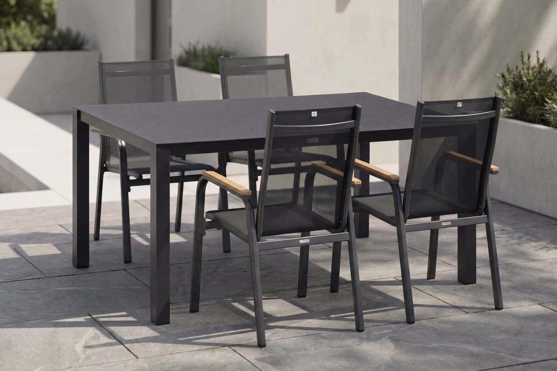 KETTLER Granada Garten-Essgruppe, Anthrazit, Alu/Spraystone, Tisch 160x95 cm, 4 Stapelsessel