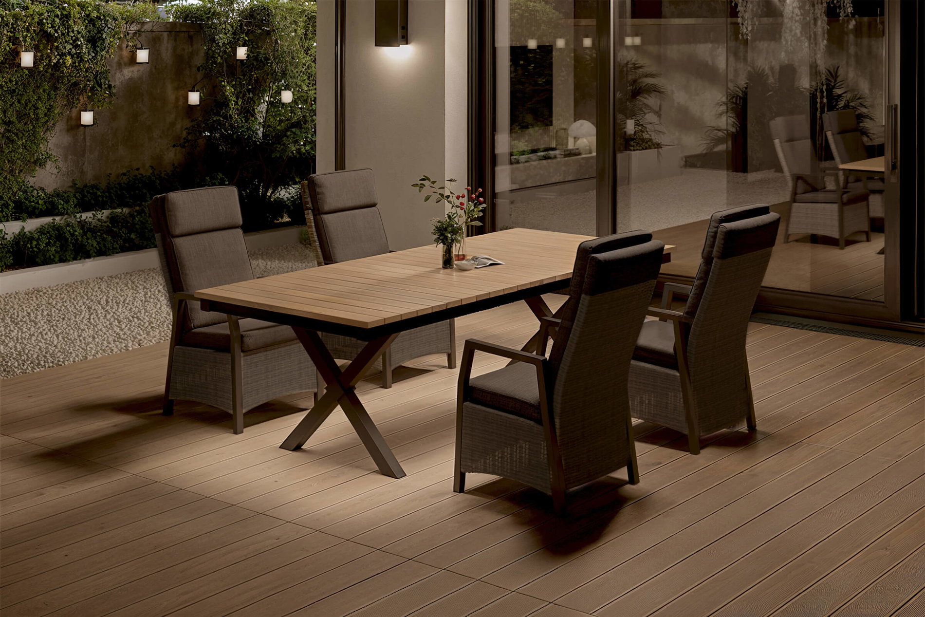 OUTFLEXX Luminara Garten-Essgruppe mit LED-Beleuchtung, anthrazit/natur, Aluminium/Polyrattan/Holzimitat, Tisch 240 x 100 cm, 4 Sessel OUTFLEXX Luminara Garten-Essgruppe mit LED-Beleuchtung, anthrazit/natur, Aluminium/Polyrattan/Holzimitat, Tisch 240 x 100 cm, 4 Sessel