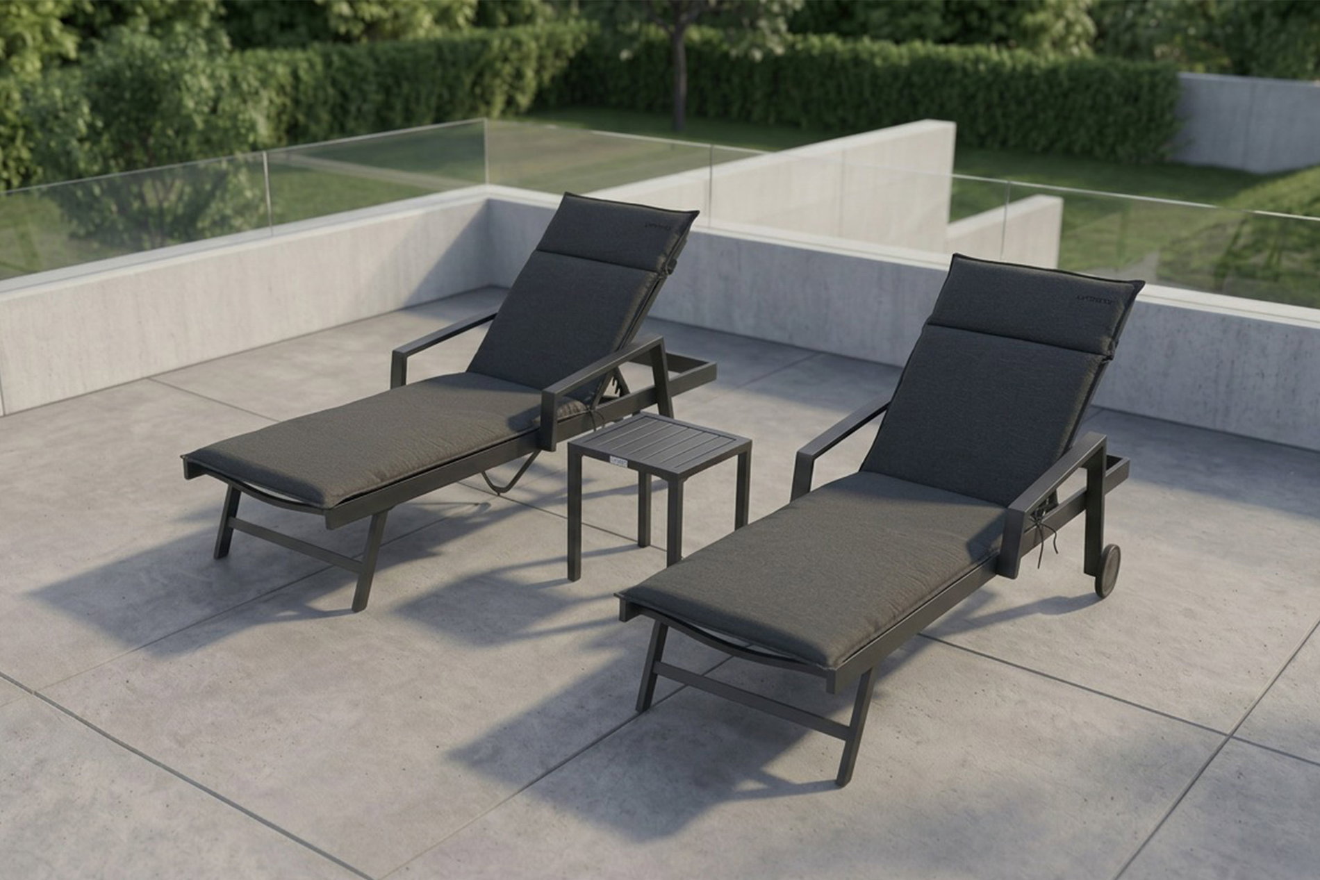 OUTFLEXX Liegen-Set, anthrazit, Aluminium/Textilene/Polyester, Tisch 40 x 40 cm, 2 Auflagen, Rückenlehne verstellbar, mit Rollen