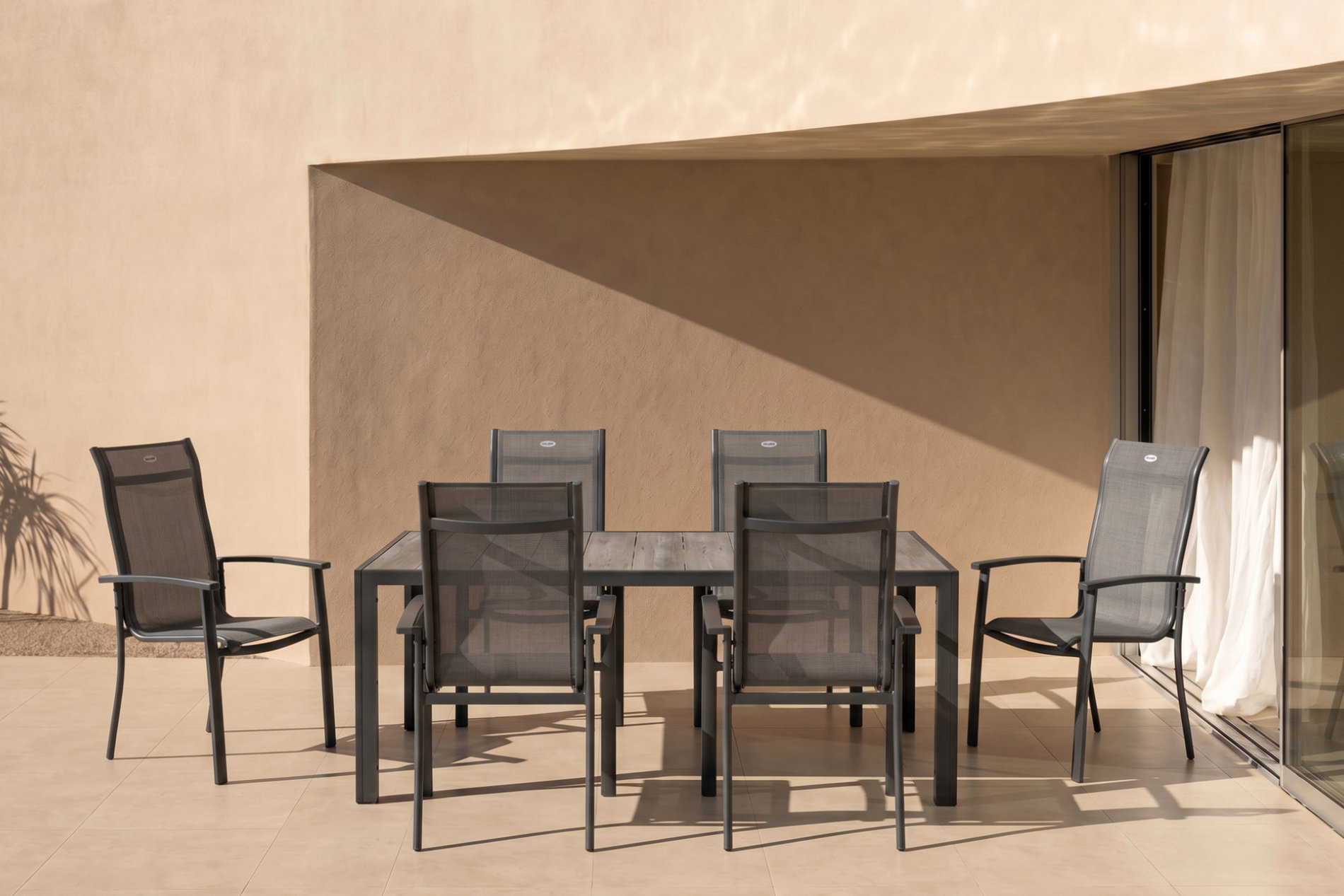 HARTMAN Tanger/Alice Comfort Garten-Essgruppe, xerix/grey wood, Aluminium/Keramik, 228x105cm, 6 Stapelsessel HARTMAN Tanger/Alice Comfort Garten-Essgruppe, xerix/grey wood, Aluminium/Keramik, 228x105cm, 6 Stapelsessel